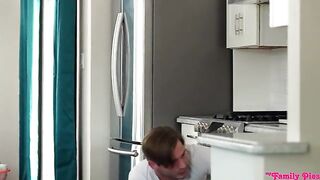 Step Sis Minxx Marii Rides Nathan Bronson For Morning Fuck Or Coffee - S27:E4