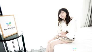 Yumi Kawai's Expert Blowjob Skills with Sensitive Clit Play