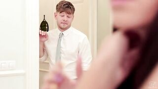 Presents And Passion - S44:E17