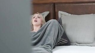 My Stepsisters Moaning - S9:E7