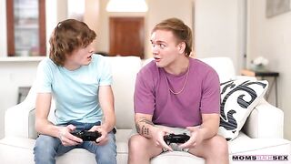 Stepmom's a Cock-Hungry MILF - S20:E4