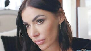 Juan's StepMom's Witchy Halloween Surprise - S4:E4