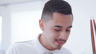 Juan's StepMom's Witchy Halloween Surprise - S4:E4