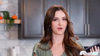 Stepsisters Pussy Is A Cornucopia Of Fun - S11:E7