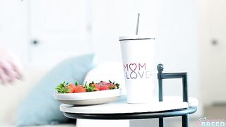 Juan Loco Breeds Stepmom Sophia in S7:E1