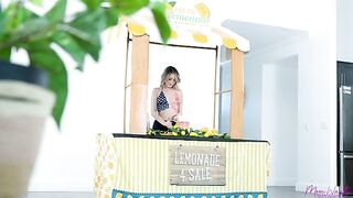 Sweet Sophia Teaches Stepson Secret Lemonade Recipe S7:E3