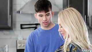 Stepmoms Creamy Dessert - S7:E4