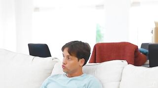 My New Hot Neighbor - S49:E18