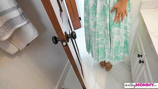 Stepmom Cant Resist A Big Dick - S3:E2