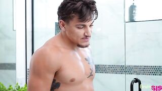 Stepsisters New Dick Muzzle - S39:E1