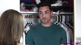 Silvia Catches Dillion Masturbating This Is Awkward - S4:E1