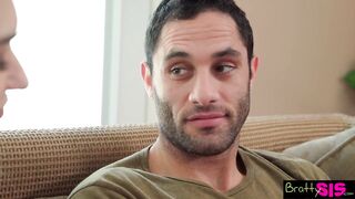 Stepsis Says "Whoever came up with the fuck your stepbrother challenge is so twisted" S12:E10
