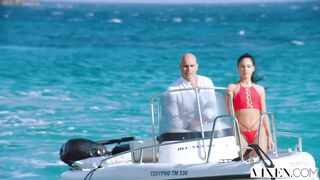 Mykonos Waitress Apolonia Fucks Rich Patron Christian On Holiday