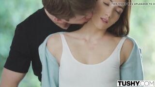 Hollywood Trainer Bends Dancer Clea's Limits