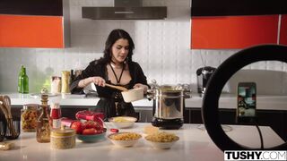 Valentina's Anal Feast After Pasta Live Stream