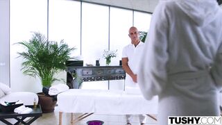 Venera's Anal Spa Day with Masseuse