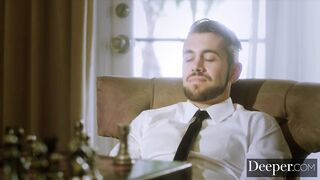 Evelyns Jealous Partner Learns to Share Her Intense Threesome