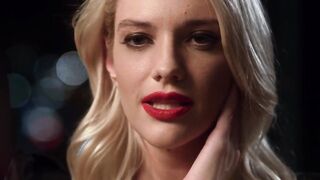 Kenna's Hotel Temptation: Oliver Twists Her Ring