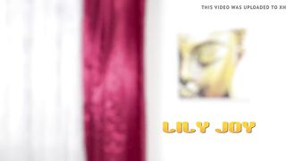 Blonde Goddess Fingers Herself While Pissing On Chair