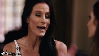 Hot MILF Silvia Saige And Her Long-Time Friend Take A Scissoring Break