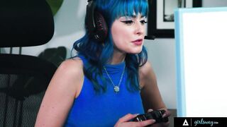 Busty Babe Pays Her Rent With Her Wet Pussy To Her Naughty Gamer Roommate Jewelz Blu