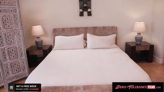 Smokin Hot Brunette Fucks The Deilvery Man Hard