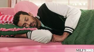 MILF Alexis satisfies college boy blows away her daughter's ex.