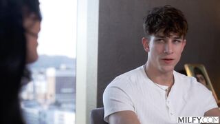 MILF Jennifer Teaches Young Actor A Lesson With Her Mouth