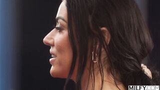 Billiards Bet Leads To Venus Teaching Young Stud Oral Lessons