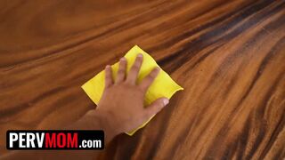 Sarah Is A Kind Stepmom Who Loves To Show Her Gratitude By Sucking Her Stepson's Big Dick - PervMom