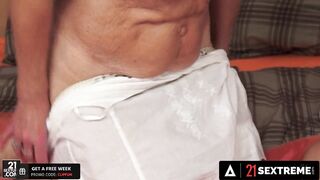 CURVY MATURE GRANNIES COMPILATION! HOT TEENS FUCK LESBIAN GILFs!