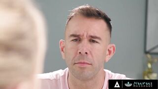 Stunning Blonde Slimthick Vic Rubs Of Her Client Worries With A Hot Massage