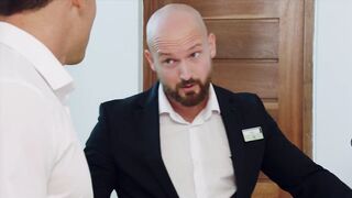 Hotel Concierges Kelly Collins Sirena Milano Share Guest Husbands