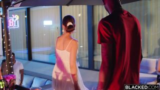 Octokuro's Beach DP: Two BBCs Satisfy Her Urge