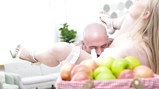 Kylie Bakes Apple Pie, Shows Big Tits, Man Adds Cream