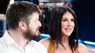 Hubby Logan Watches Wife Sienna Double Penetrated