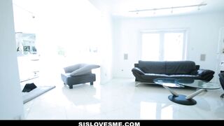 Autumn Belle Stepsister Blowjob