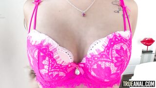 Gia Paige's Anal Feast with Deep Throat and Ass-to-Mouth