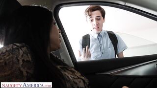Diamond Kitty's Car Pleasure Caught by Student for Silence