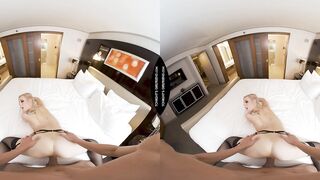 Jamie Jett pleases a fan in all the right ways that only a pornstar can