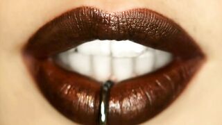 Brandi Bae fucking in the living room with her green eyes