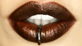 American Lolly Ink fucking in the bed with her tattoos