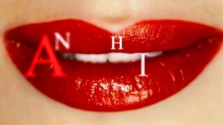 Lisa Sparxxx gets her big round ass plugged