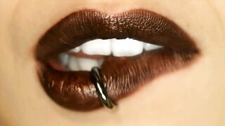 Rharri Rhound fucking in the outdoors with her big ass