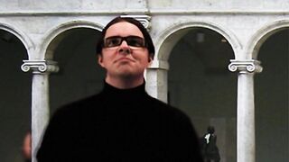 Bad girl Rachel Starr fucking in the couch with her tattoos