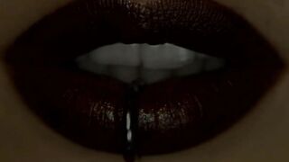 Lindsey Shaw (Joseline Kelly) bangs her dad's friend