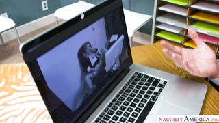 Employee Natalia Starr fucking in the chair with her petite