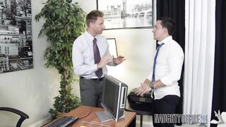 Boss Diamond Jackson fucking in the office with her tits