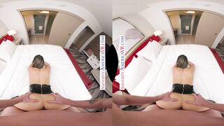 Discover the exquisite magnetic pull of sexy MILF porn star Krystal Sparks