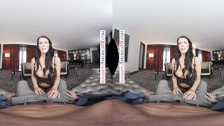 Reagan Foxx's VR Experience: MILF Domination in Virtual Fucking